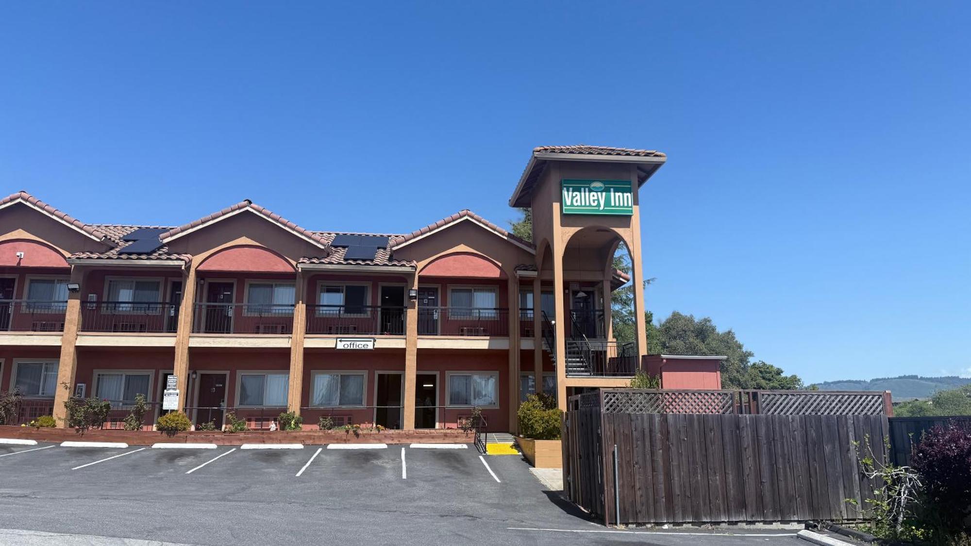 Valley Inn Watsonville Dış mekan fotoğraf